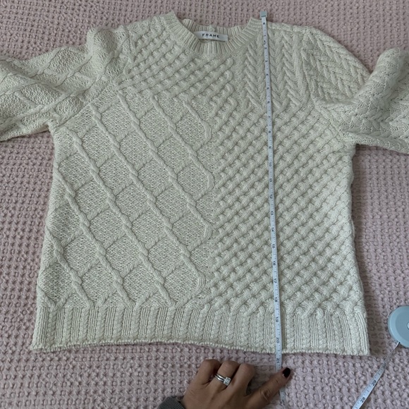 FRAME Cable Knit Puff Sleeve Sweater – Ivory / Cream (Small) - Picture 7 of 10